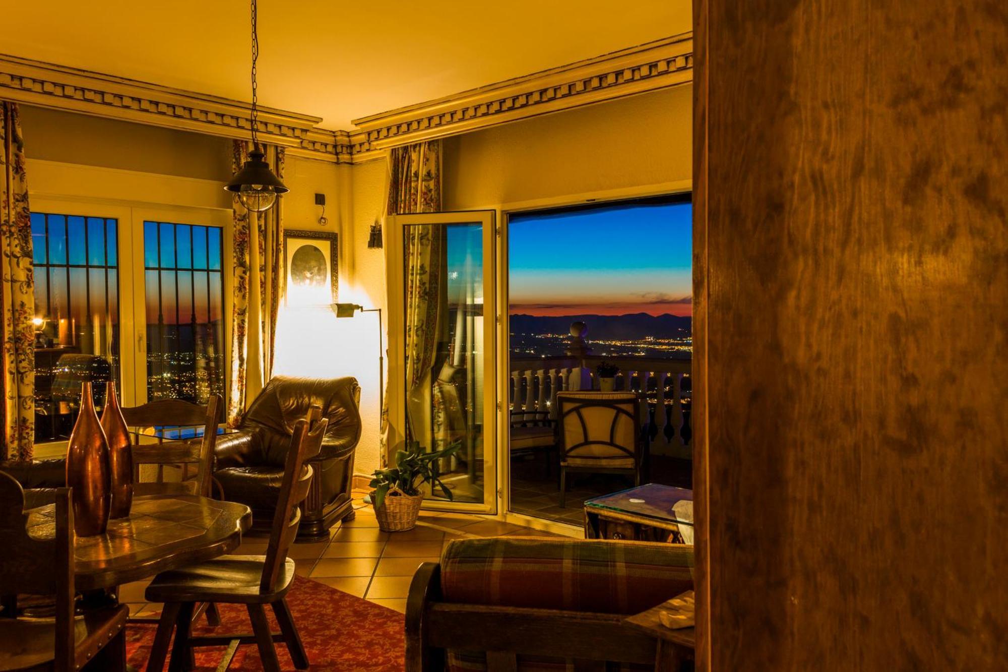Hotel El Balcon De Las Nieves La Zubia  Eksteriør billede